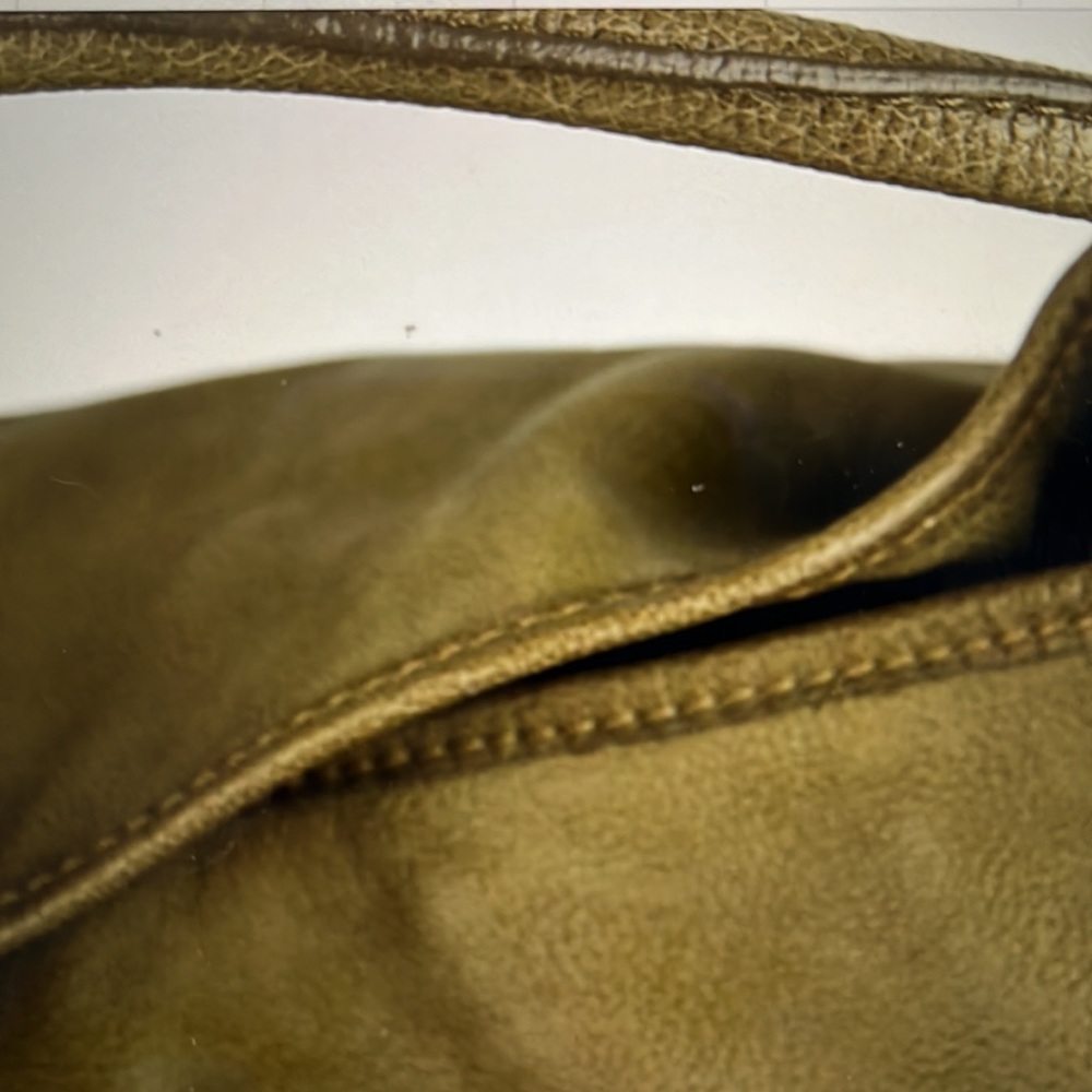 SALE! 🔥Limited Edition BurberryPebbled Leather Chain Hobo bag - EXCLUSIVE!! W/B - Picture 11 of 17